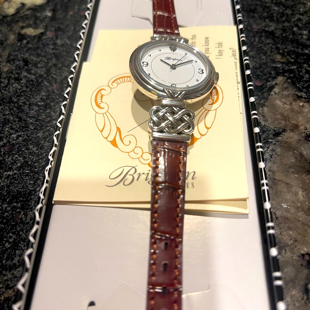 NET Ladies Leather Band Watch - Picture 3 of 5